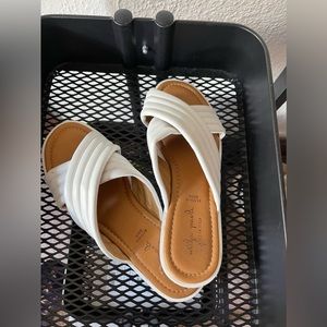 White slip-on Sandal